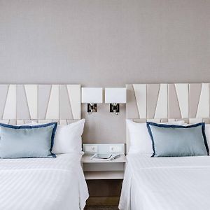 Zimmer mit zwei Einzelbetten